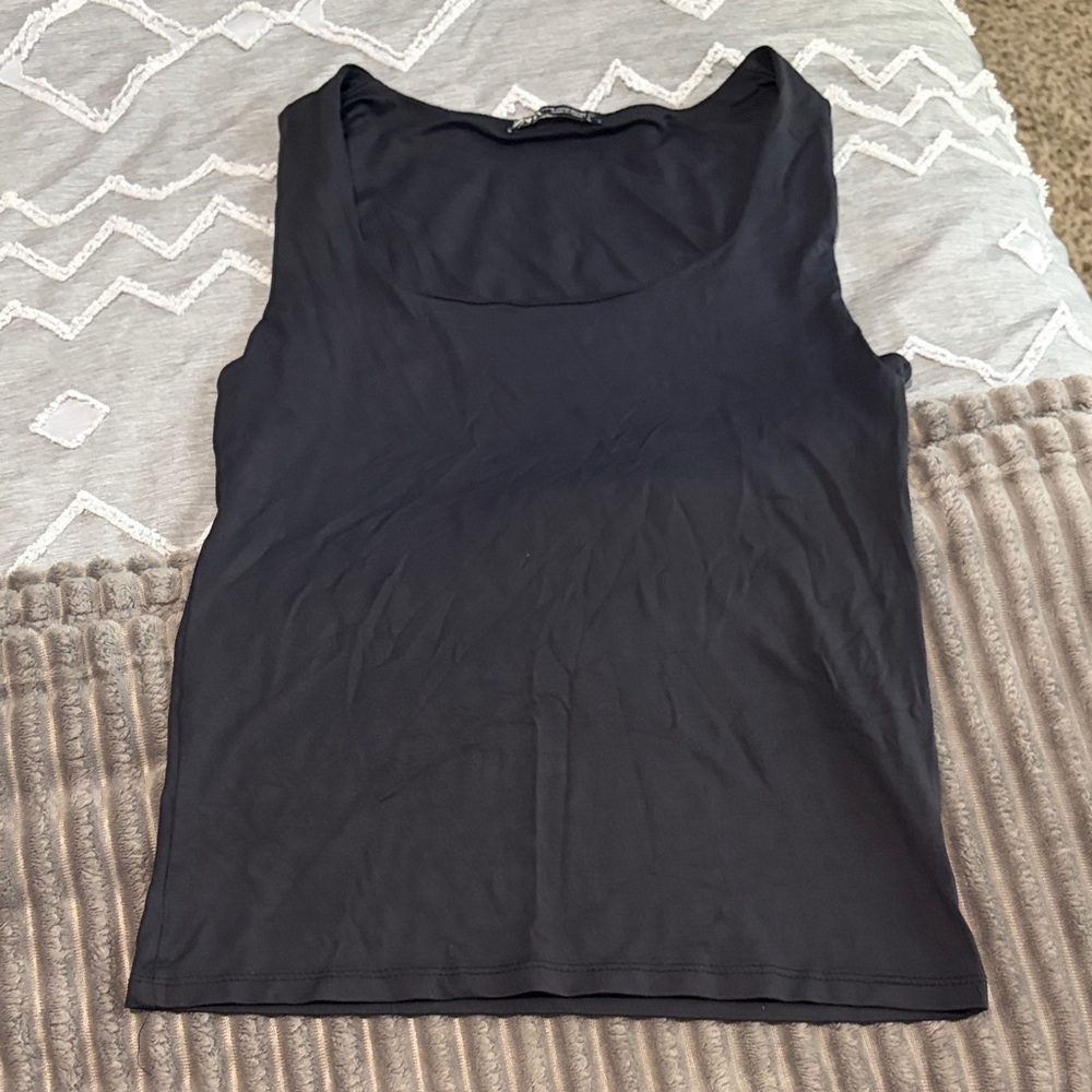 Zara Women's Black Scoop Neck Tank Top - Everyday Essential